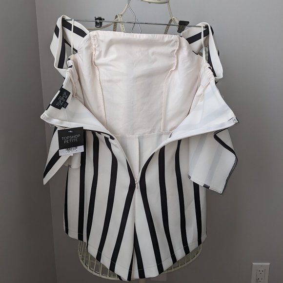 NWT TOPSHOP PETITE OFF-SHOULDER ROMPER - Picture 3 of 7